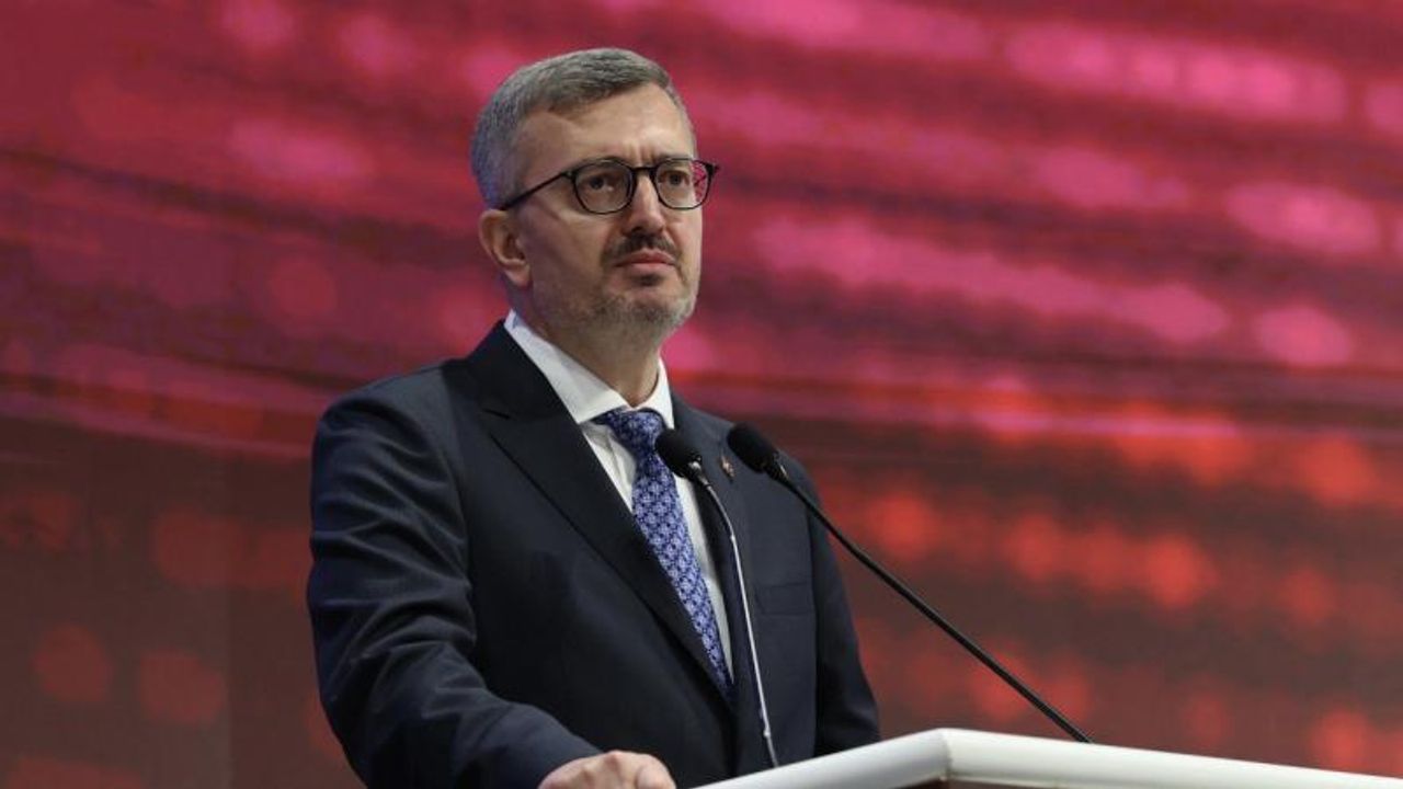 Cumhurbaşkanlığı İletişim Başkanı Duran'dan şair ve yazar Bakiler için taziye mesajı Cumhurbaşkanlığı İletişim Başkanı Duran'dan şair ve yazar Bakiler için taziye mesajı