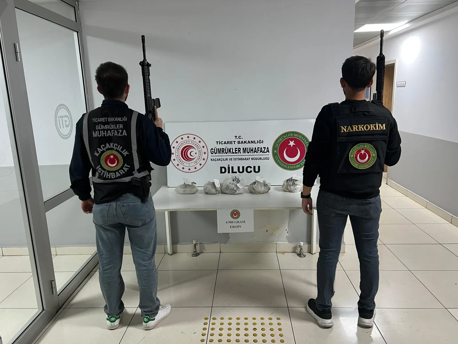 SON DAKİKA Iğdır’da 4 kilo 980 gram eroin ele geçirildi SON DAKİKA Iğdır’da 4 kilo 980 gram eroin ele geçirildi