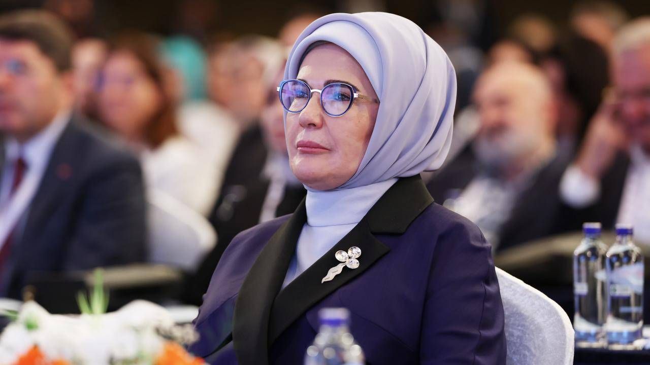 Emine Erdoğan’dan Sıfır Atık Forumu Paylaşımı Emine Erdoğan’dan Sıfır Atık Forumu Paylaşımı