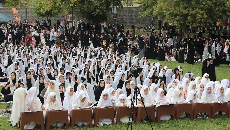 Diyarbakır’da “Niyet Ettim Tesettüre” programına yoğun ilgi!