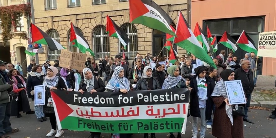 Almanya’da Filistin Destekçilerine Yönelik Baskılar Almanya’da Filistin Destekçilerine Yönelik Baskılar