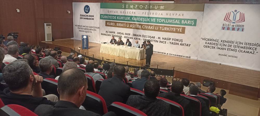 Türkiye’de Kürtler, Kardeşlik ve Toplumsal Barış Sempozyumu