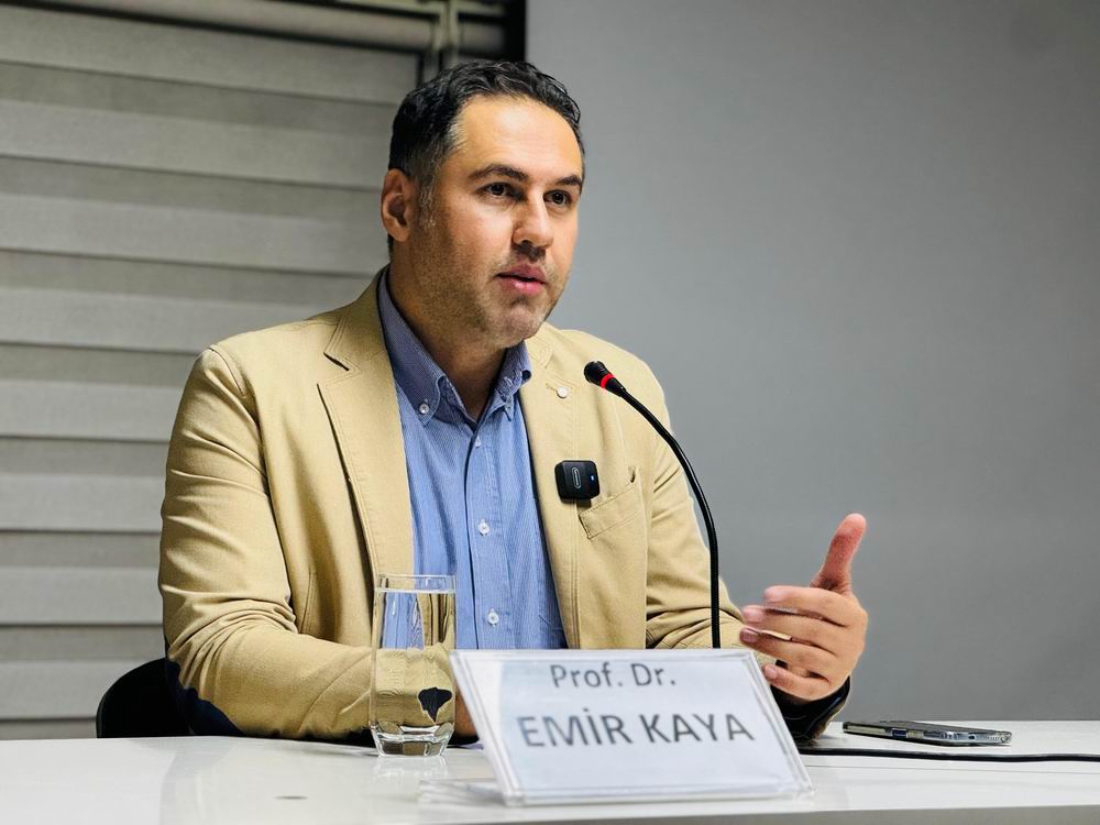 Güç ve Hukuk İlişkisi Üzerine Konferans Gerçekleştirildi Güç ve Hukuk İlişkisi Üzerine Konferans Gerçekleştirildi