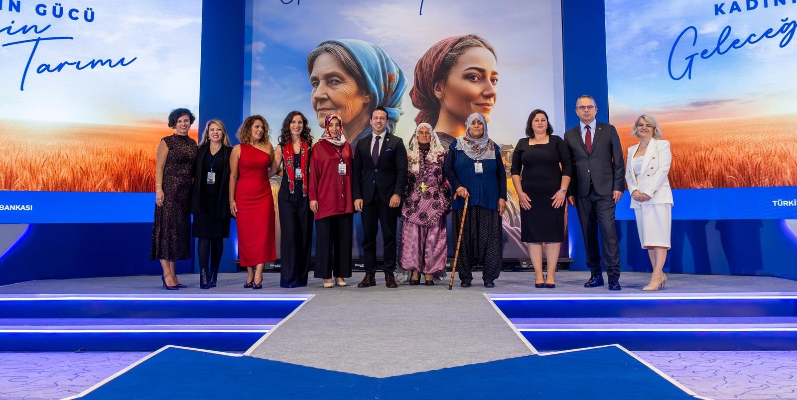 Kadın Kooperatifleri ile Tarımda Yeni Bir Dönem Başlıyor Kadın Kooperatifleri ile Tarımda Yeni Bir Dönem Başlıyor