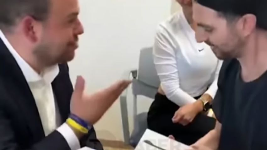 Apple, serbest bırakılan İsrailli esirlere hediye gönderdi Apple, serbest bırakılan İsrailli esirlere hediye gönderdi