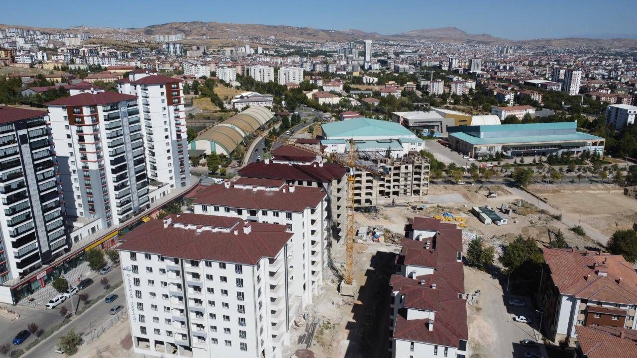 Elazığ’da 1216 Depremzede Aile Yeni Evlerine Yerleşti