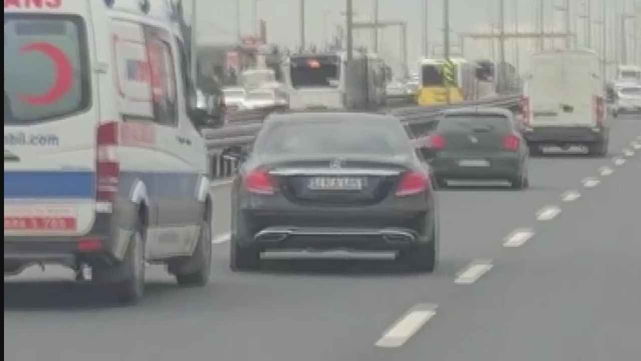 Ambulansa Yol Vermeyen Sürücülere Cezalar Artıyor Ambulansa Yol Vermeyen Sürücülere Cezalar Artıyor