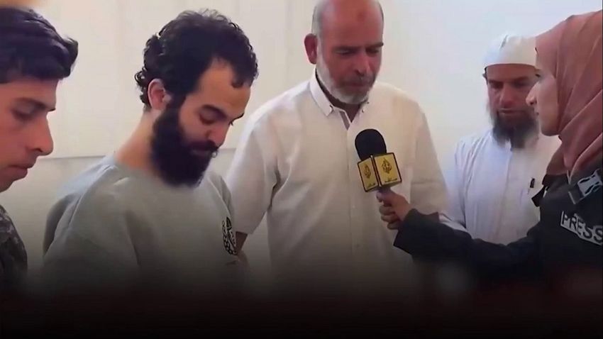 Gazze’de Şehit Gazeteci Salih Caferavi’nin Ailesi Duygusal Gazze’de Şehit Gazeteci Salih Caferavi’nin Ailesi Duygusal