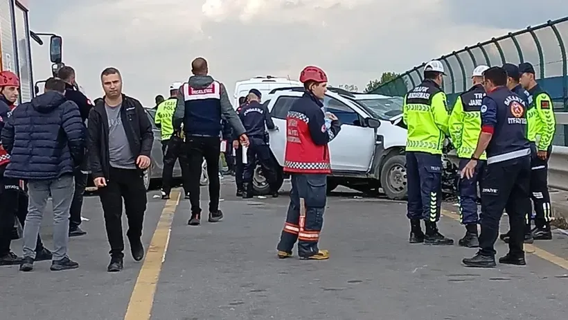 AFET & KAZA Akyazı’da trafik kazası: 2 Jandarma personeli şehit oldu AFET & KAZA Akyazı’da trafik kazası: 2 Jandarma personeli şehit oldu
