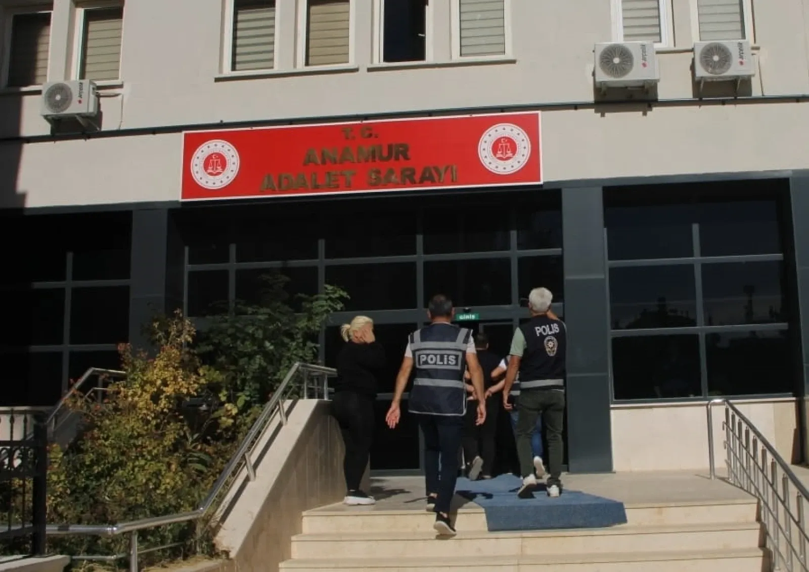 Mersin’de 48 Yıl Hapis Cezasıyla Aranan Hükümlü Yakalandı