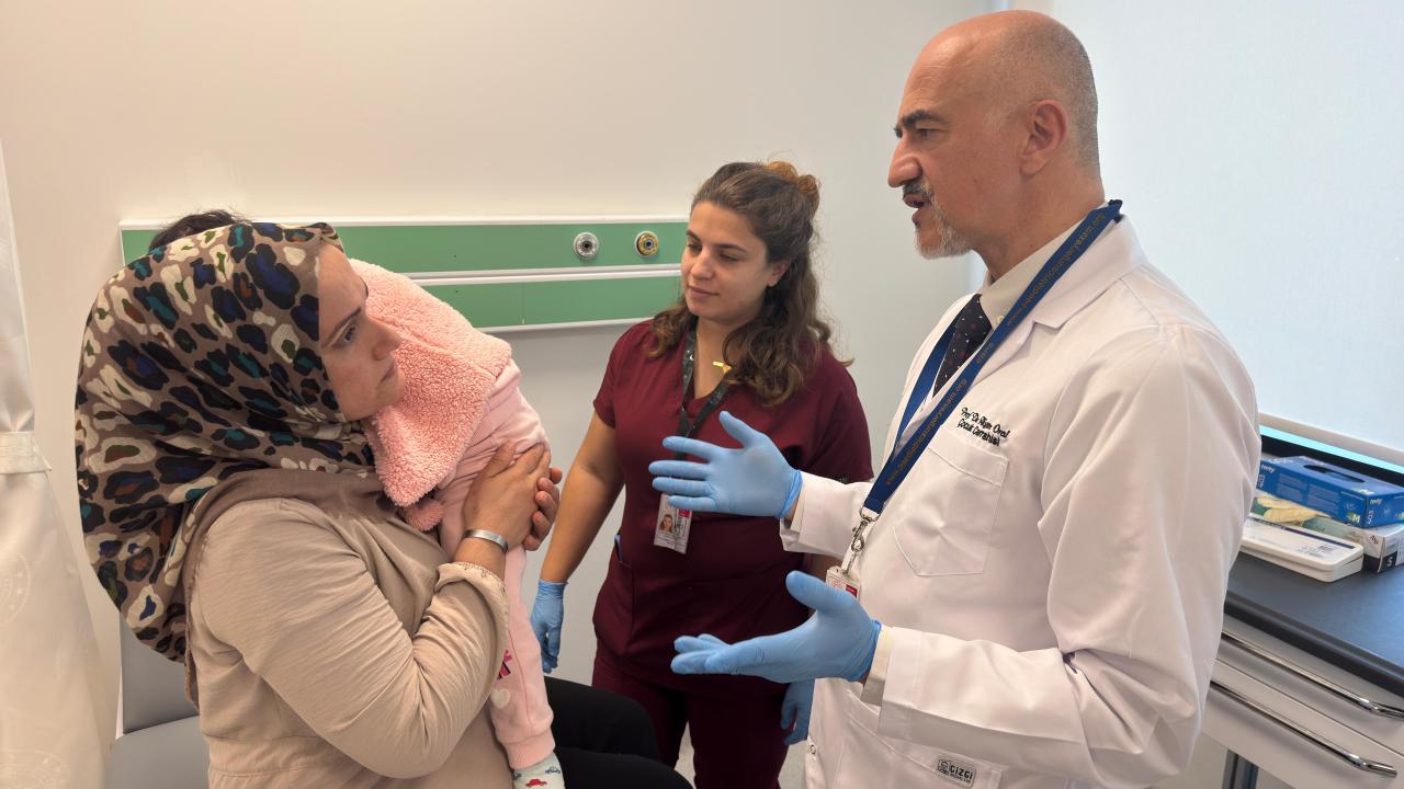 Yangında vücudu yanan Meryem bebek tedaviyle iyileşti