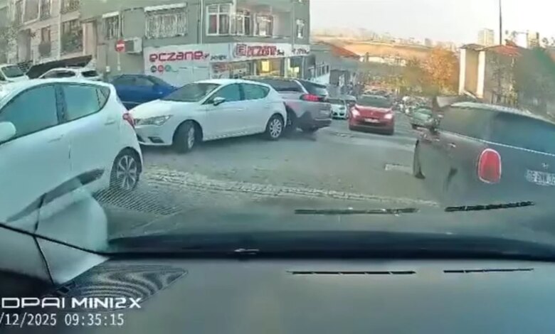 İstanbul Ataşehir’de Trafikte Kavga Olayı Yaşandı İstanbul Ataşehir’de Trafikte Kavga Olayı Yaşandı